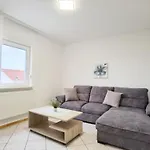 Sanja - One Bedroom With Balcony And Sea View 3