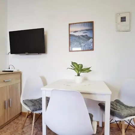 Apartment Sanja - One Bedroom With Balcony And Sea View 3 Vodice