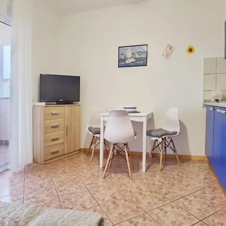 Apartment Sanja - One Bedroom With Balcony And Sea View 3 Vodice